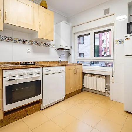 Cimadevilla Apartment